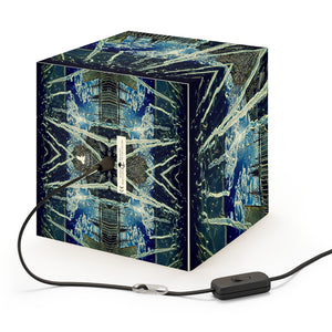 'Slobbery Night' Cube Lamp
