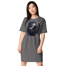 Load image into Gallery viewer, &#39;Feather Gift&#39; T-shirt dress
