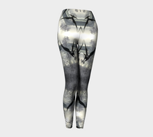 Load image into Gallery viewer, &#39;Silver Light II&#39; Leggings
